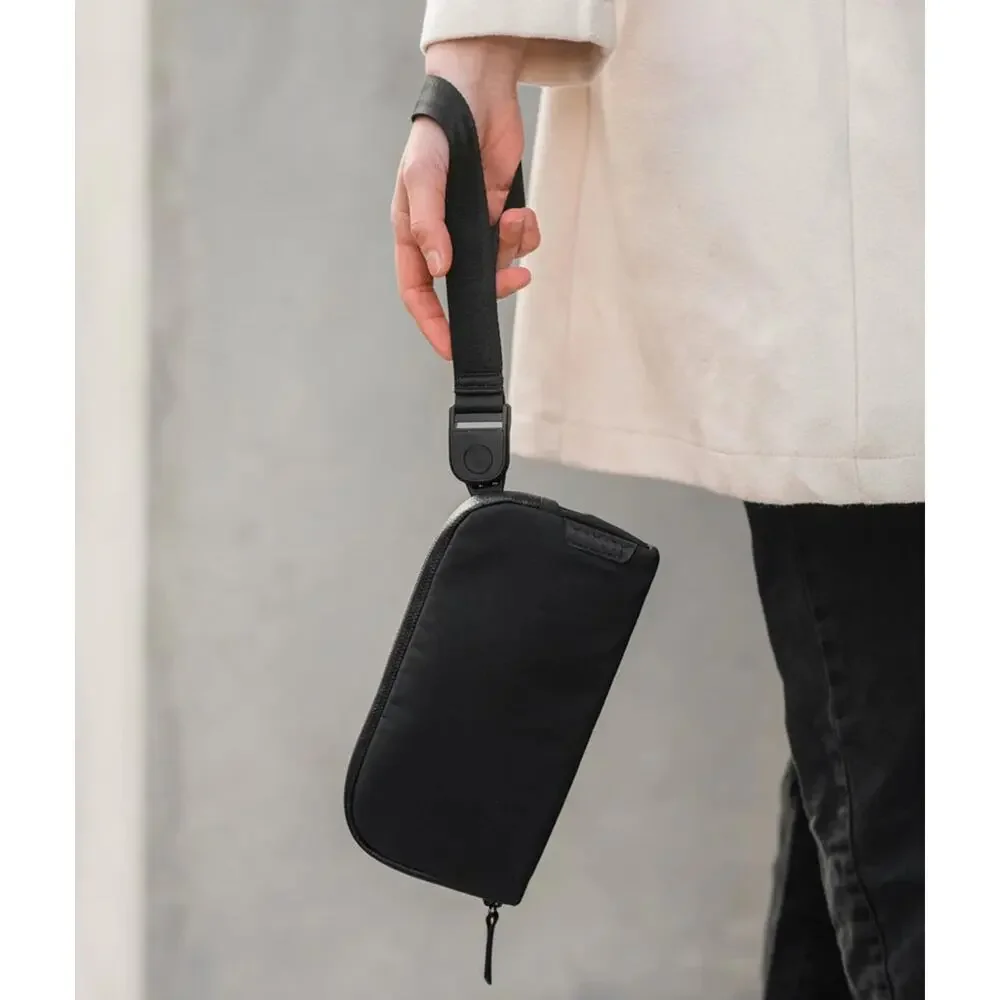 Alpaka flight pouch